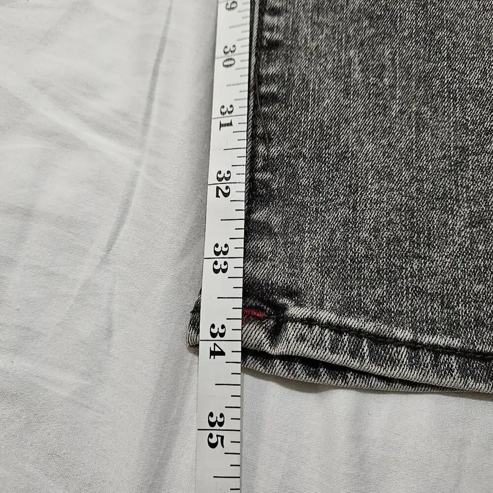 True Religion Jeans Bounty Grey Wash Ricky Relaxed Straight Size 31